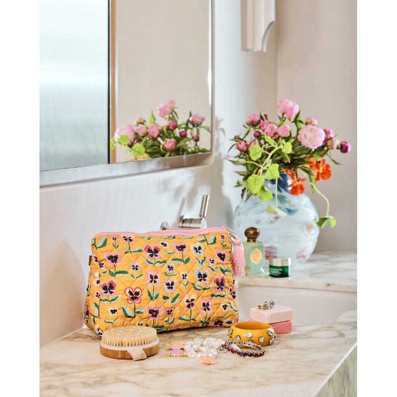Kip&Co Pretty Pansy Quilted Cotton Toiletry Purse One Size image number 1